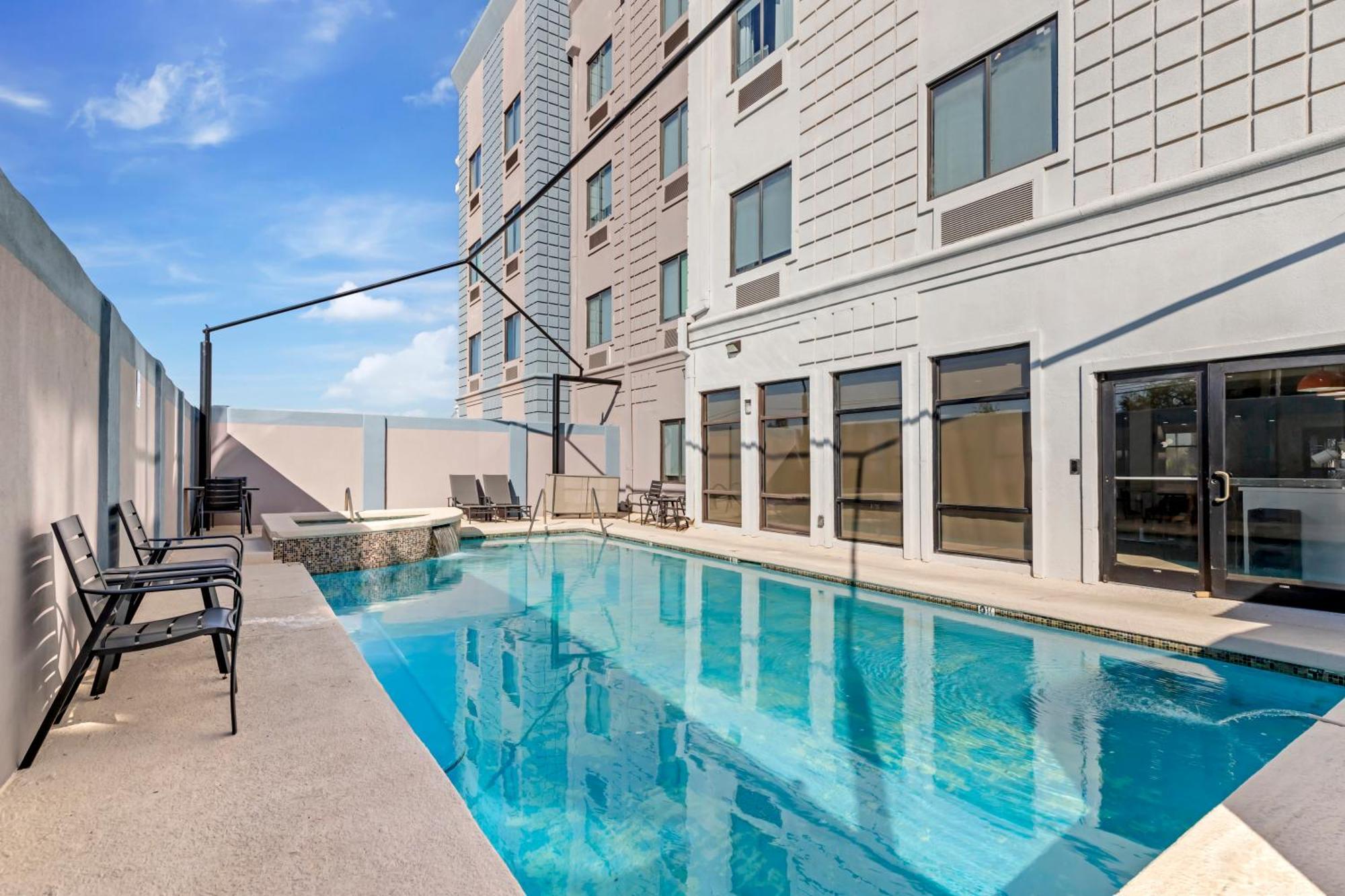 Comfort Suites ลาเรโด ภายนอก รูปภาพ